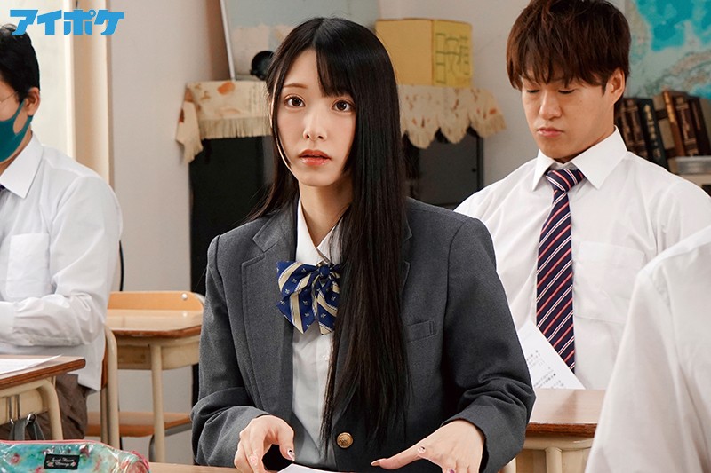 【JK小悪魔誘惑】あまつか亜夢 制服美少女がエッチしちゃう？ / 教室で中年男をパコパコ潮吹きしまくり！